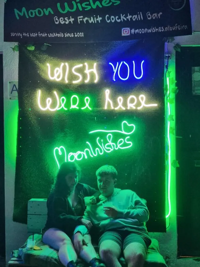 Wonder Charm Guesthouse 阿尔布费拉 招待所